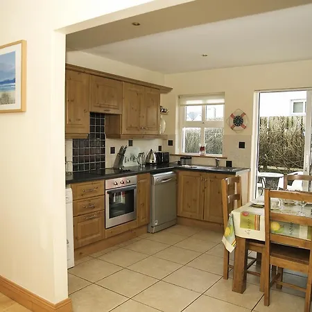 10 Beachview Holiday home *